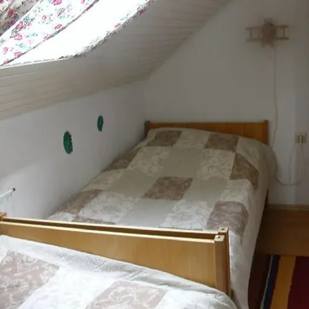 Haus Altendeich 3 *