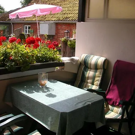 Haus Altendeich 3 * بوتجادينغين